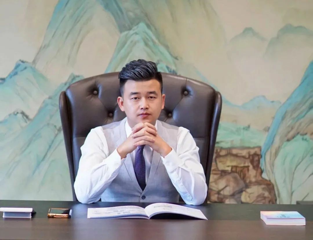 华体会手机网页版集团总裁吴强先生2025年新春致辞